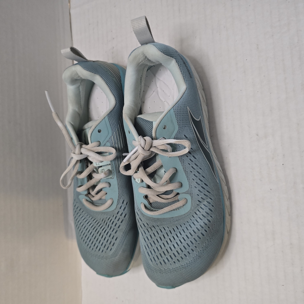 Altra‎ Women's Athletic Shoes - Light Blue and Gray